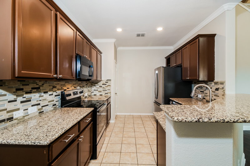 2,525/Mo, 501 Big Horn Rd Aubrey, TX 76227 Kitchen View