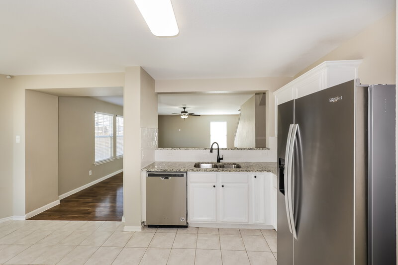 2,090/Mo, 14136 Black Gold Trl Haslet, TX 76052 Kitchen View 3