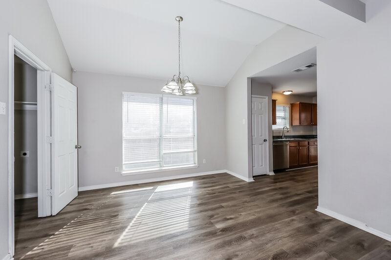 2,240/Mo, 1401 Misty Dr Midlothian, TX 76065 Dining Room View