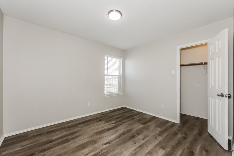 2,240/Mo, 1401 Misty Dr Midlothian, TX 76065 Bedroom View