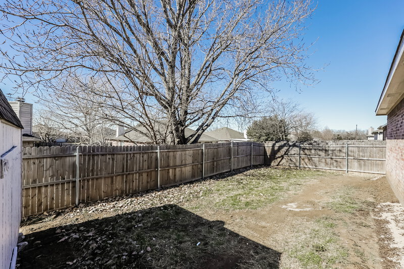 2,240/Mo, 1401 Misty Dr Midlothian, TX 76065 Rear View