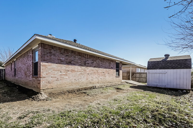2,240/Mo, 1401 Misty Dr Midlothian, TX 76065 Rear View 2