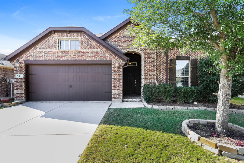 2,085/Mo, 817 Partridge Dr Aubrey, TX 76227 External View