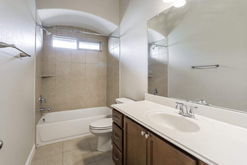 2,085/Mo, 817 Partridge Dr Aubrey, TX 76227 Bathroom View