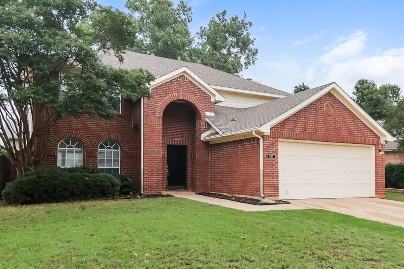 2,410/Mo, 327 Stately Oak Ln Lake Dallas, TX 75065 Front View