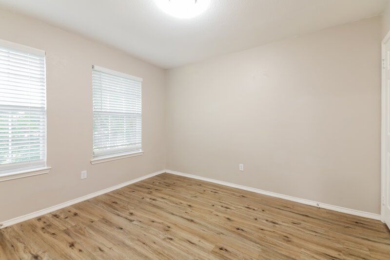 2,410/Mo, 327 Stately Oak Ln Lake Dallas, TX 75065 Bedroom View