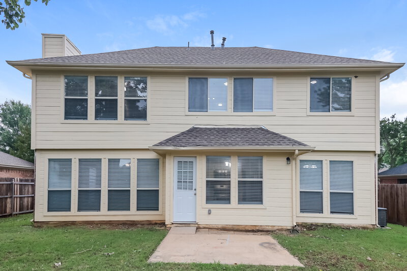 2,410/Mo, 327 Stately Oak Ln Lake Dallas, TX 75065 Rear View