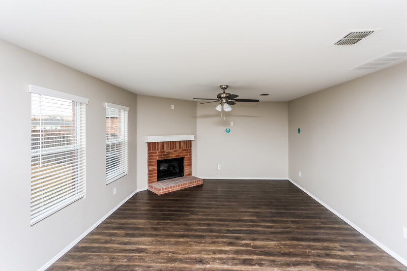 1,930/Mo, 1209 Hawthorne Ct Royse City, TX 75189 Living Room View