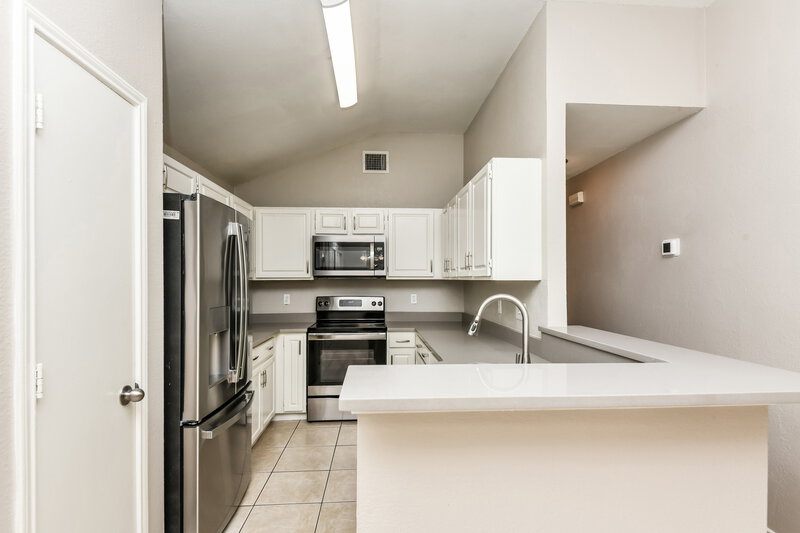 1,730/Mo, 6710 Silver Sage Dr Fort Worth, TX 76137 Kitchen View