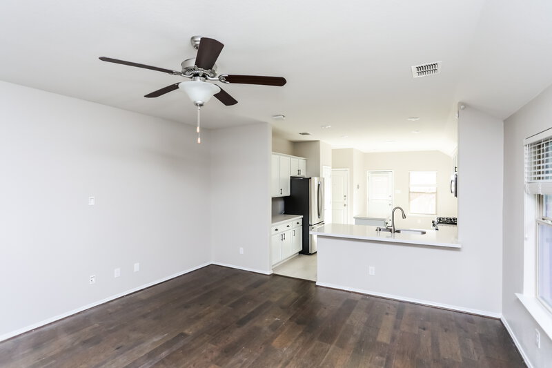 2,095/Mo, 8473 Blue Violet Trl Fort Worth, TX 76123 Living Room View 4