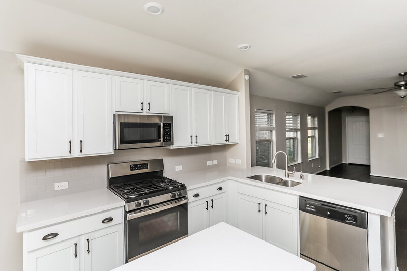 2,095/Mo, 8473 Blue Violet Trl Fort Worth, TX 76123 Kitchen View
