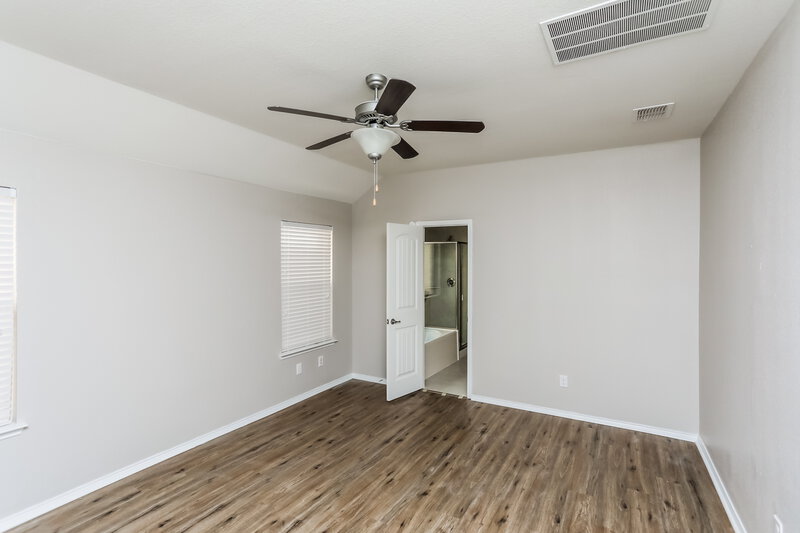 2,095/Mo, 8473 Blue Violet Trl Fort Worth, TX 76123 Main Bedroom View