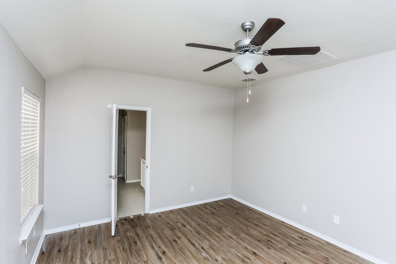 2,095/Mo, 8473 Blue Violet Trl Fort Worth, TX 76123 Bedroom View 2