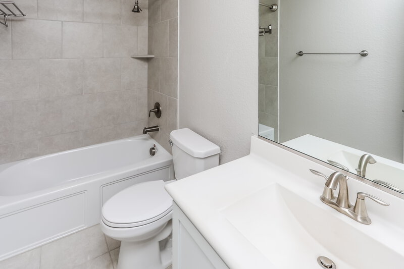 2,095/Mo, 8473 Blue Violet Trl Fort Worth, TX 76123 Bathroom View