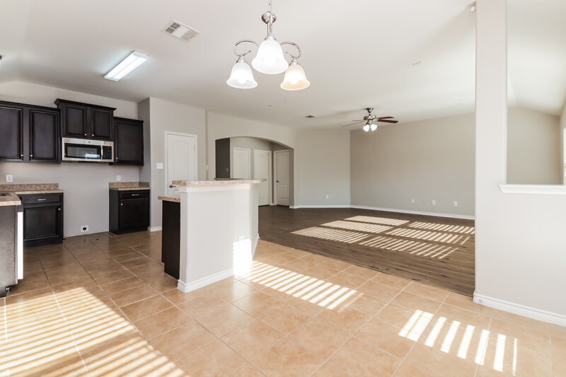 1,995/Mo, 102 Forest Grv S Princeton, TX 75407 Dining Room View