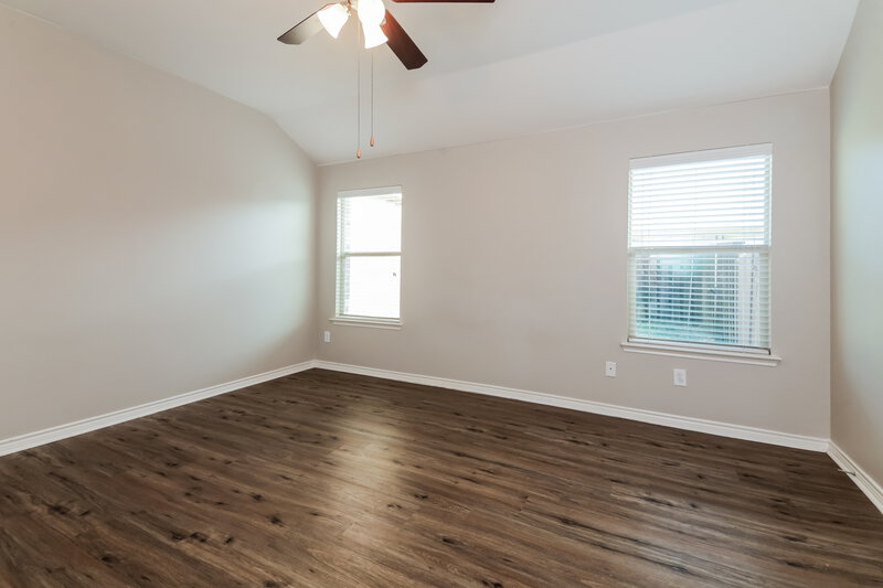 1,995/Mo, 102 Forest Grv S Princeton, TX 75407 Main Bedroom View