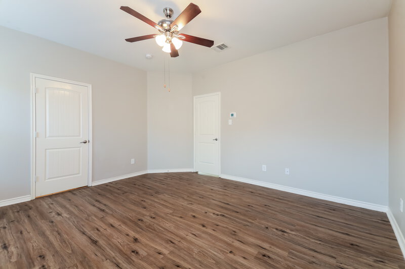 1,995/Mo, 102 Forest Grv S Princeton, TX 75407 Main Bedroom View 2