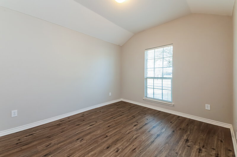 1,995/Mo, 102 Forest Grv S Princeton, TX 75407 Bedroom View 2