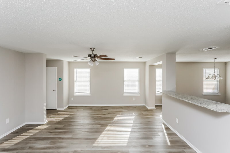 2,390/Mo, 632 Snapdragon Ln Desoto, TX 75115 Living Room View 3