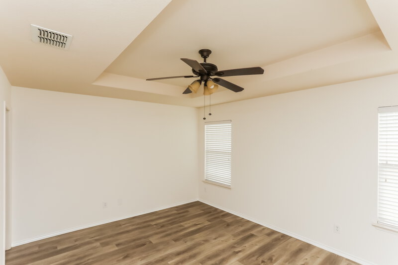 2,180/Mo, 332 Silver Lake Trl Fort Worth, TX 76140 Main Bedroom View 2