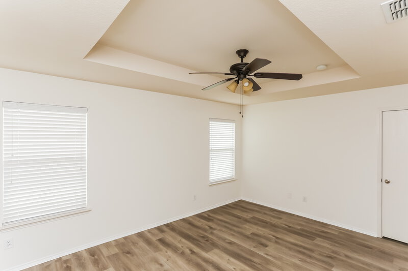 2,180/Mo, 332 Silver Lake Trl Fort Worth, TX 76140 Main Bedroom View 3