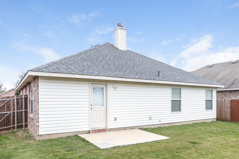 2,180/Mo, 332 Silver Lake Trl Fort Worth, TX 76140 Rear View