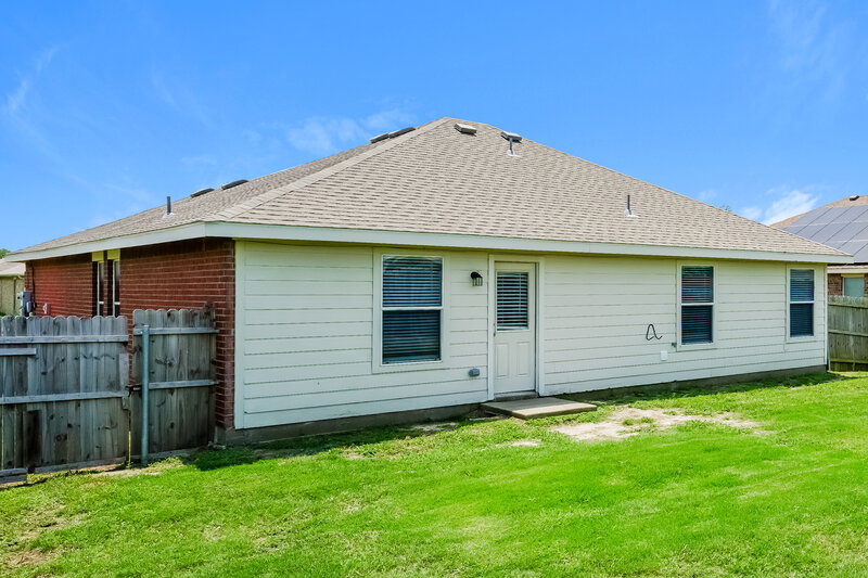 1,905/Mo, 306 Olivia Ln Anna, TX 75409 Rear View