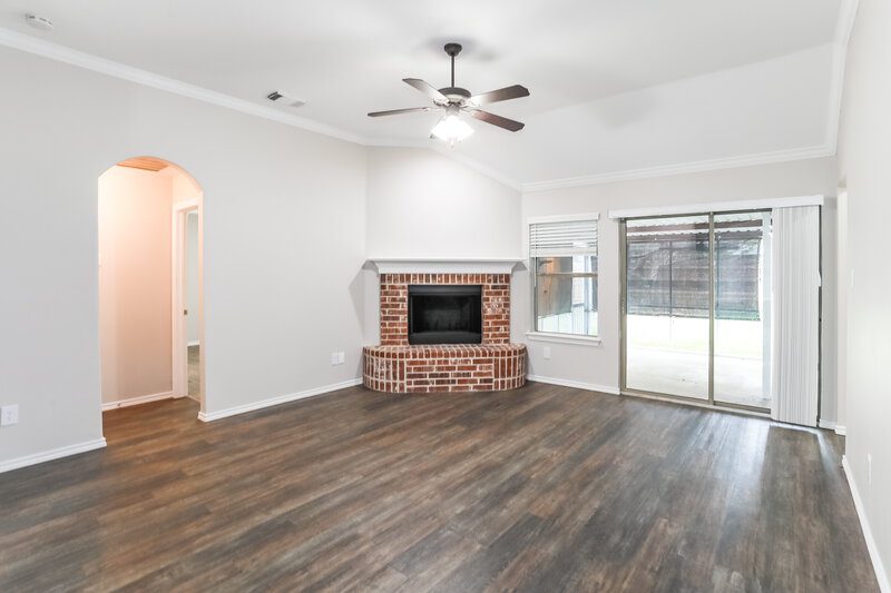 2,195/Mo, 820 Greenview Ct Aubrey, TX 76227 Living Room View