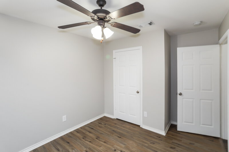 2,195/Mo, 820 Greenview Ct Aubrey, TX 76227 Bedroom View 2
