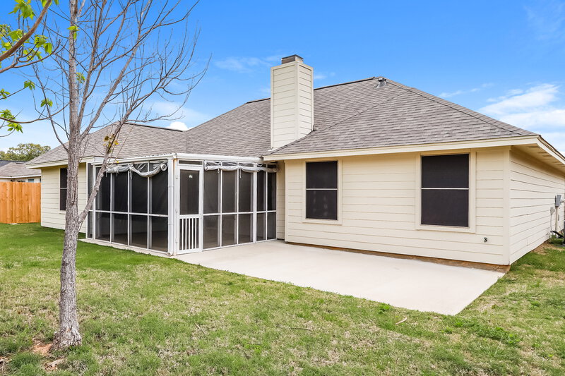 2,195/Mo, 820 Greenview Ct Aubrey, TX 76227 Rear View
