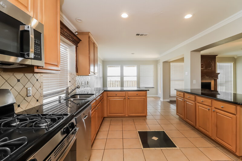 2,680/Mo, 9700 Westmere Ln Fort Worth, TX 76108 Kitchen View