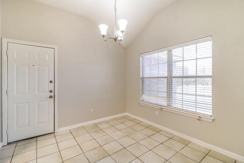 2,040/Mo, 8301 Gibbs Dr White Settlement, TX 76108 Dining Room View