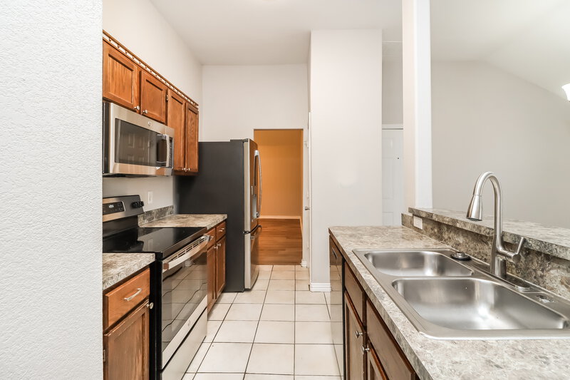 2,040/Mo, 8301 Gibbs Dr White Settlement, TX 76108 Kitchen View