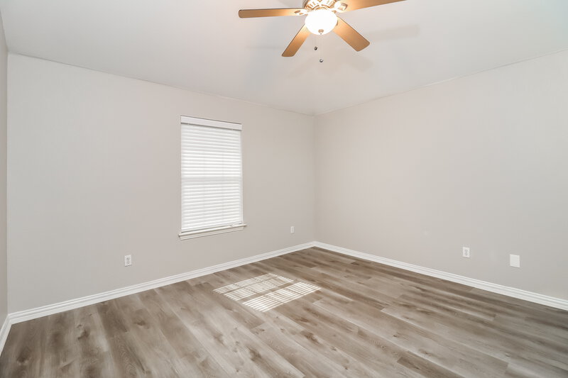 2,040/Mo, 8301 Gibbs Dr White Settlement, TX 76108 Main Bedroom View 2