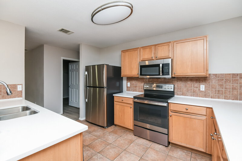 2,395/Mo, 4829 Trail Hollow Dr Fort Worth, TX 76244 Kitchen View