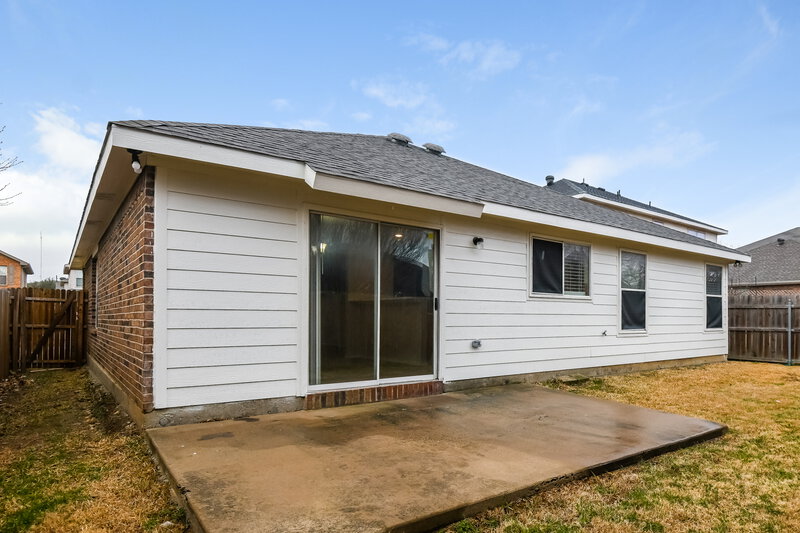 2,395/Mo, 4829 Trail Hollow Dr Fort Worth, TX 76244 Rear View