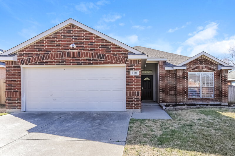 2,250/Mo, 5441 Kingsknowe Pkwy Fort Worth, TX 76135 External View