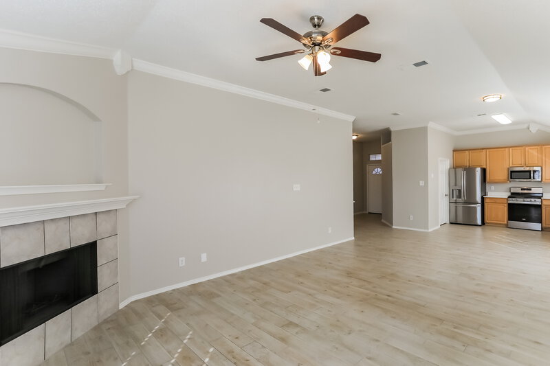 2,250/Mo, 5441 Kingsknowe Pkwy Fort Worth, TX 76135 Living Room View 2