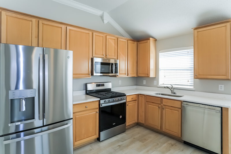2,250/Mo, 5441 Kingsknowe Pkwy Fort Worth, TX 76135 Kitchen View