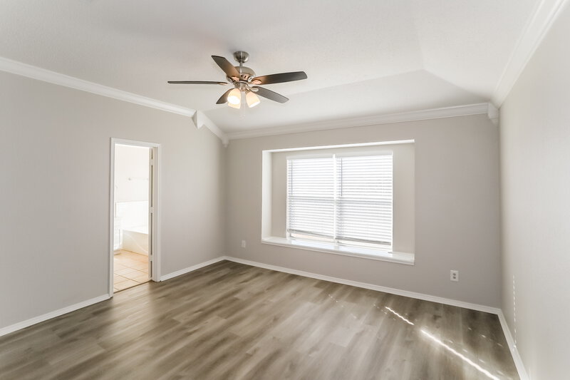 2,250/Mo, 5441 Kingsknowe Pkwy Fort Worth, TX 76135 Main Bedroom View 2