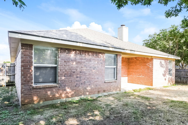 2,070/Mo, 8551 Stetson Dr Fort Worth, TX 76244 Rear View