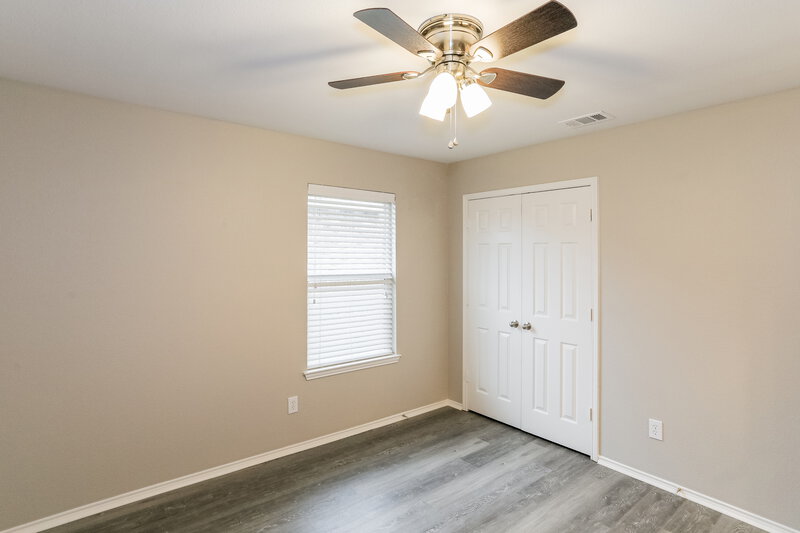 2,120/Mo, 516 Silver Leaf Dr Fate, TX 75087 Bedroom View