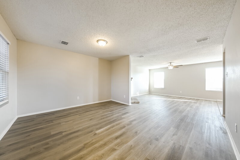 2,800/Mo, 1011 Bannack Dr Arlington, TX 76001 Family Room View