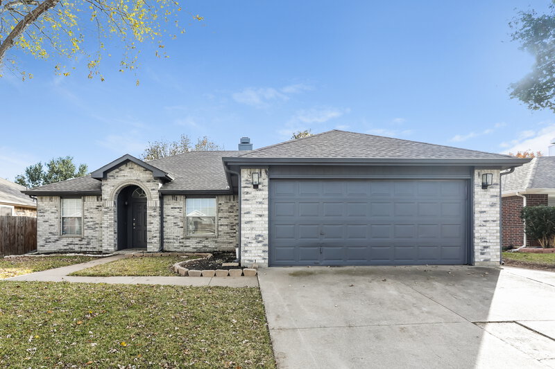 2,410/Mo, 5122 Eastcreek Dr Arlington, TX 76018 External View