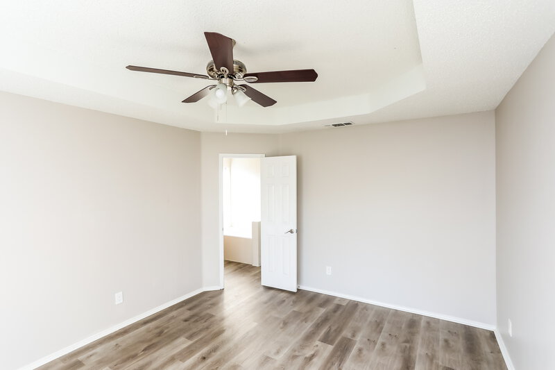 2,410/Mo, 5122 Eastcreek Dr Arlington, TX 76018 Main Bedroom View 2