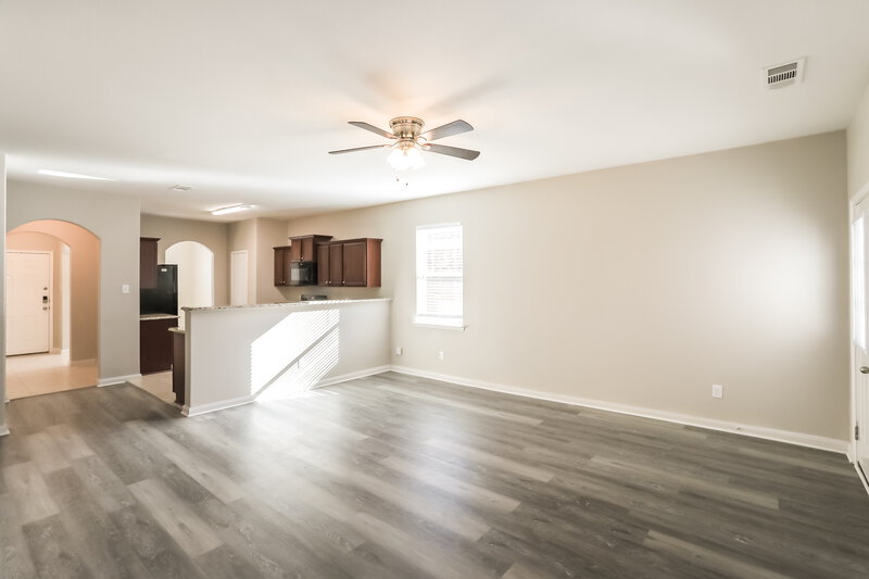 2,040/Mo, 1838 Fairbanks Dr Princeton, TX 75407 Living Room View 2
