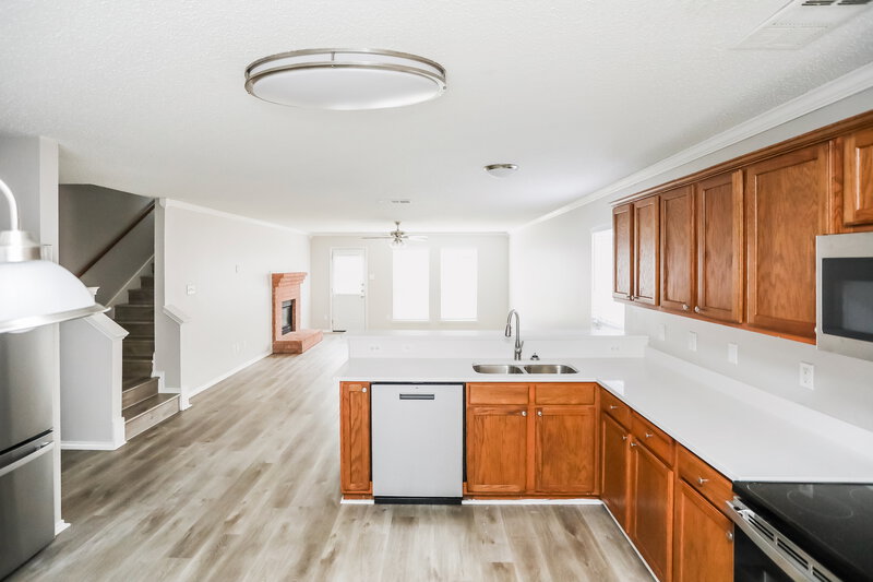 2,395/Mo, 736 Eldorado Dr Desoto, TX 75115 Kitchen View 3