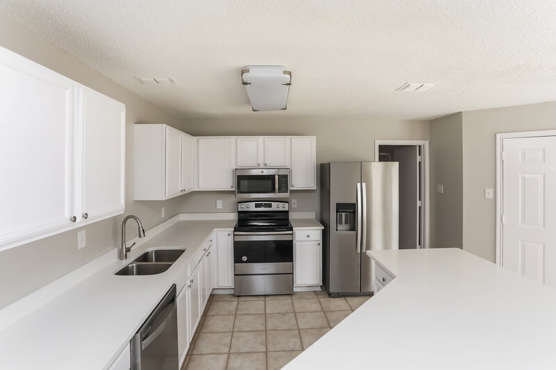 2,850/Mo, 6623 Beryl Dr Arlington, TX 76002 Kitchen View 2