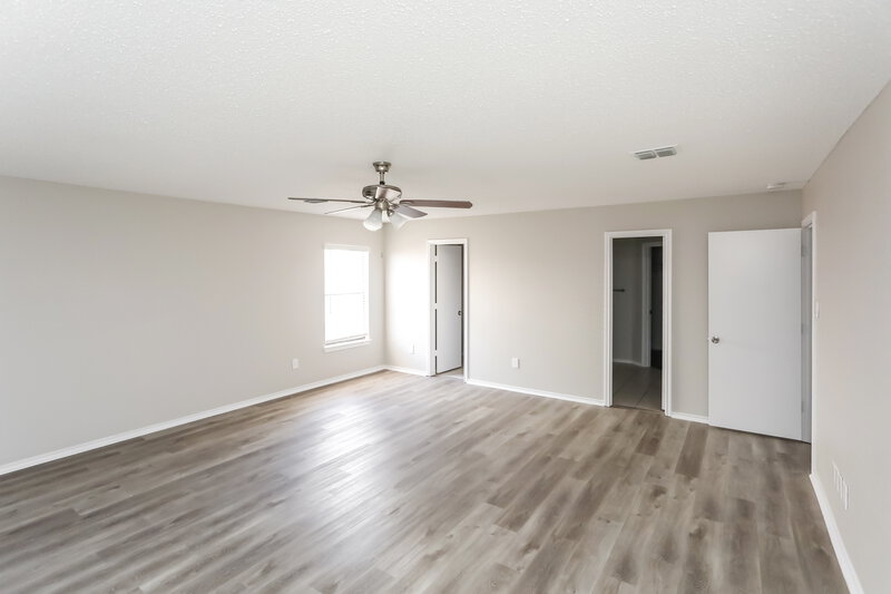 2,850/Mo, 6623 Beryl Dr Arlington, TX 76002 Main Bedroom View 2