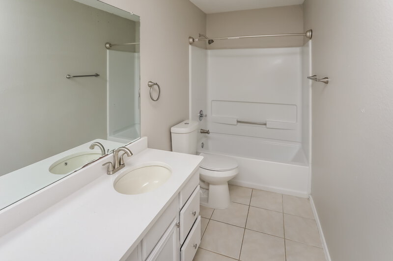 2,850/Mo, 6623 Beryl Dr Arlington, TX 76002 Bathroom View